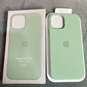 Apple Silicone iPhone 12/12 Pro Case